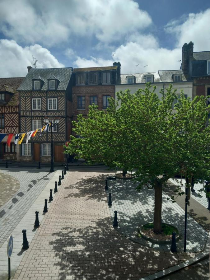 Le Leon Apartment Honfleur Exterior photo
