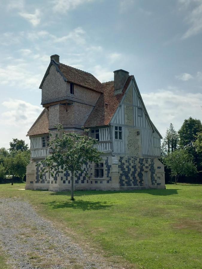 Le Leon Apartment Honfleur Exterior photo